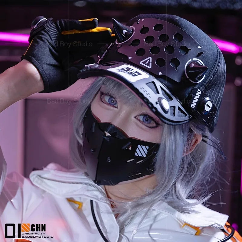 Masque cyberpunk cosplay avec accessoires — Look sci-fi mécanique