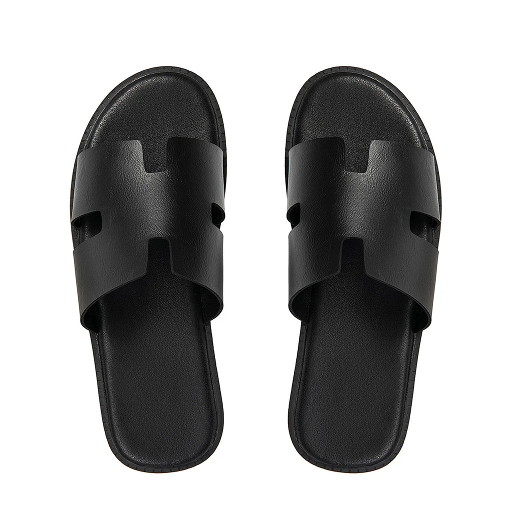 Neue Herren-Hausschuhe für den täglichen Gebrauch, Badelatschen, Outdoor-Freizeitsandalen, rutschfest und verschleißfest, leichte Herren-Pantoletten