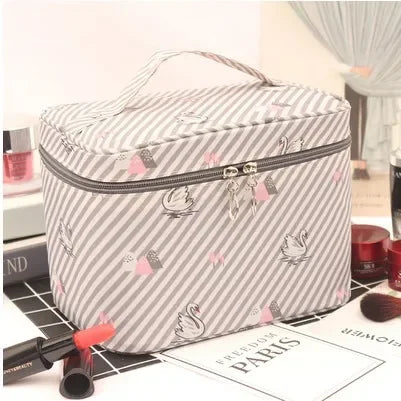 Trousse de toilette en toile – Déperlante, 10 motifs – vue 13 | Chillvibes