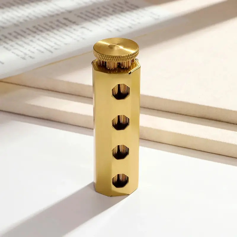 Manual Cigarette Rolling Machine, Portable Solid Brass Roller, Fits 8mm Diameter Filter Tips & 70mm Rolling Papers – vue 2
