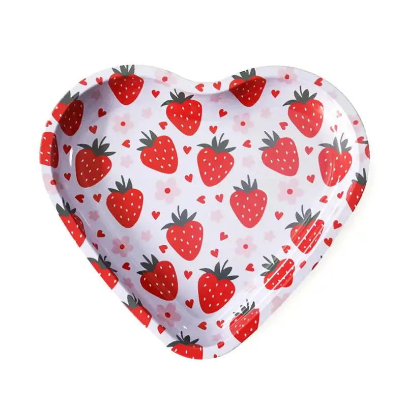 Plateau en métal en forme de cœur – 16,5 × 18 cm